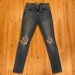 Levi’s 721 HIGH RISE SKINNY